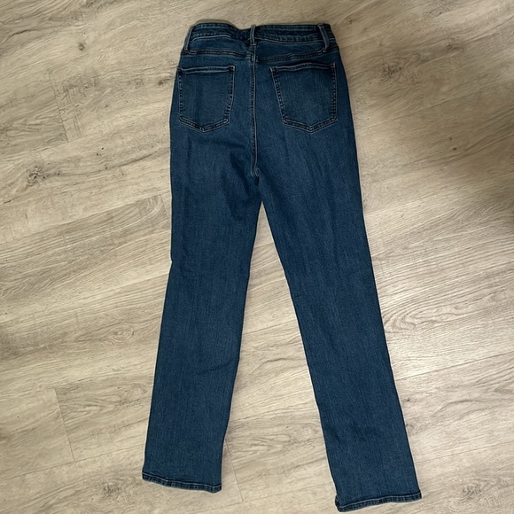 Talbots ‘FLAWLESS’ High-waist Barely Boot Size 6 Blue Jeans - Picture 3 of 6